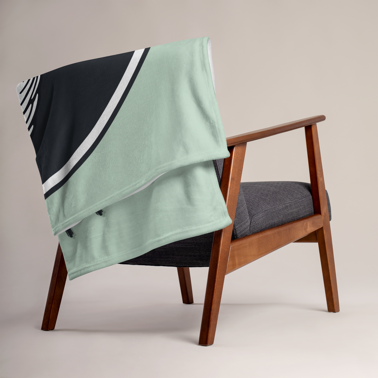 Funny Sloth Throw Blanket: Cozy Gift for Animal Lovers